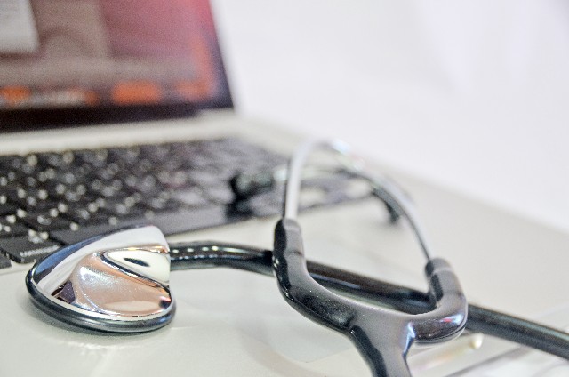 自力でデータ復旧した場合のリスク